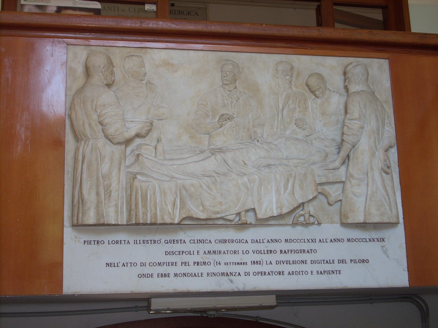 Pietro Loreta's bas-relief, Clinica chirurgica, Policlinico Sant'Orsola, Bologna (2).JPG